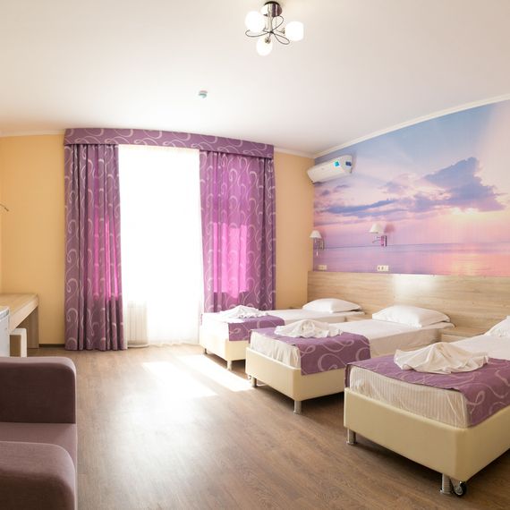 Комфортный номер для семейного отдыха «Все включено» в отеле «Орхидея» в Николаевке, Крым